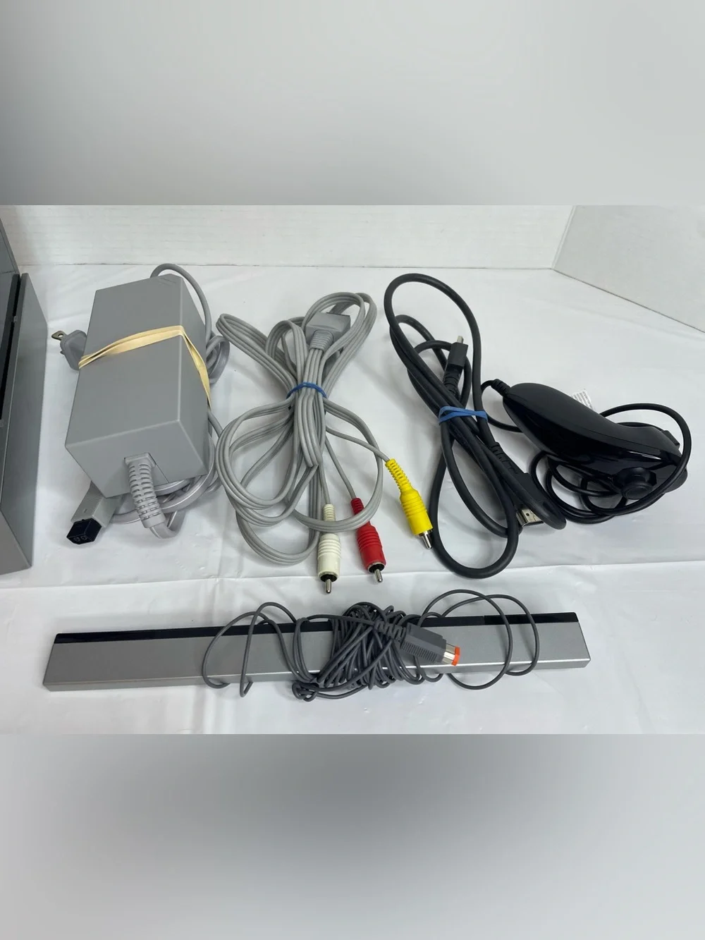 Nintendo Wii Console Bundle in Black and Silver